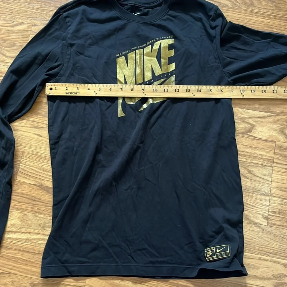 Nike The Nike Tee Shirt Top L/S Size Small S Black Gold